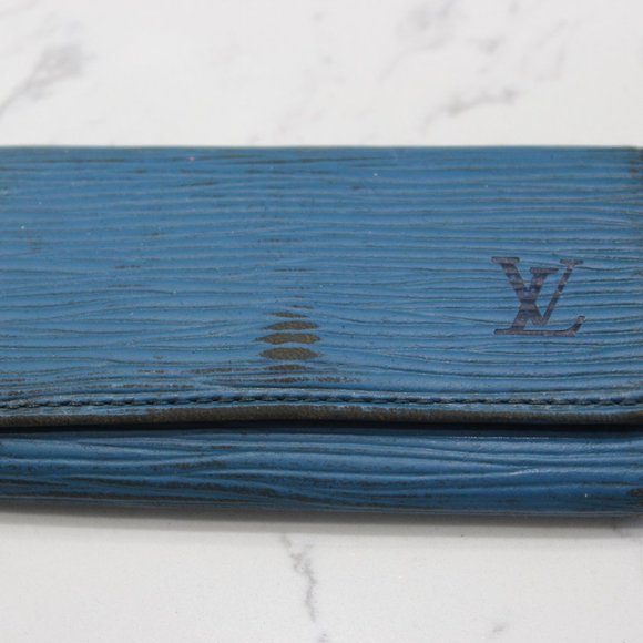 Auth Louis Vuitton Red Epi leather 4 Hooks Key Case Key  **AUTH VINTAGE LOUIS VUITTON EPI 4 KEY HOLDER LEATHER